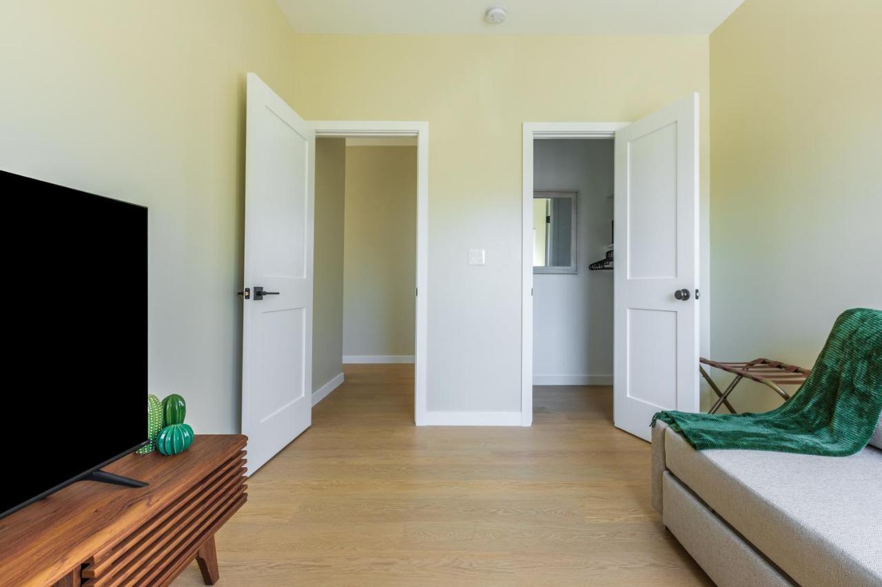 Cozy Sunny Brand-New Apt 1 Block From The Beach Лонг Бич Экстерьер фото